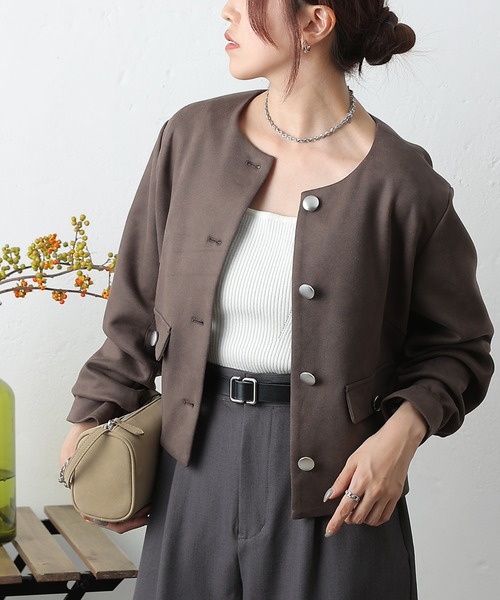 COLONY 2139（コロニートゥーワンスリーナイン）の「スエードポンチノーカラージャケット（ノーカラージャケット・レディース・ブラウン/キャメル/チャコールグレー・FREE）」の2枚目の写真