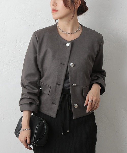 COLONY 2139（コロニートゥーワンスリーナイン）の「スエードポンチノーカラージャケット（ノーカラージャケット・レディース・ブラウン/キャメル/チャコールグレー・FREE）」の4枚目の写真