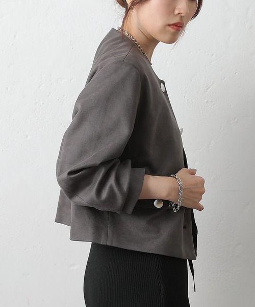 COLONY 2139（コロニートゥーワンスリーナイン）の「スエードポンチノーカラージャケット（ノーカラージャケット・レディース・ブラウン/キャメル/チャコールグレー・FREE）」の7枚目の写真