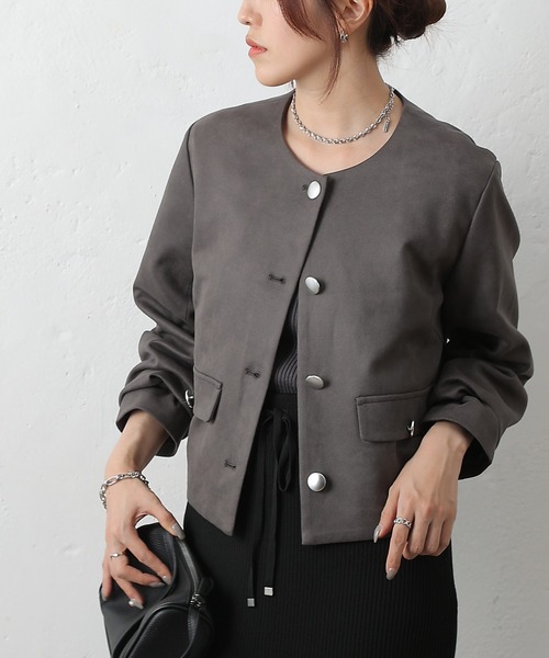 COLONY 2139（コロニートゥーワンスリーナイン）の「スエードポンチノーカラージャケット（ノーカラージャケット・レディース・ブラウン/キャメル/チャコールグレー・FREE）」の5枚目の写真