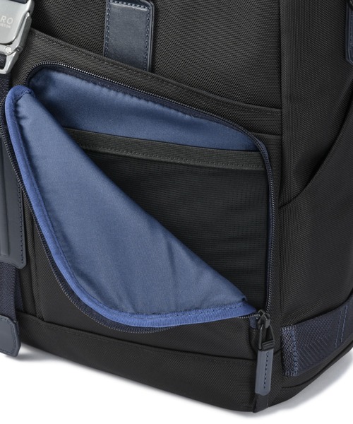 ZERO HALLIBURTON(ゼロハリバートン)の「ゼロハリバートン トートバッグ ZLM B4サイズ収納可能 15.6inchPC収納 81519(トートバッグ・メンズ・ブラック/ネイビー・FREE)」の10枚目の写真