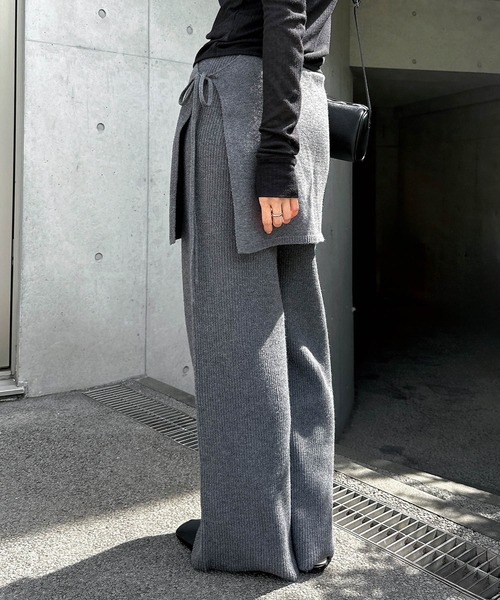 andme(アンドミー)の「レイヤードニットパンツ(その他パンツ・レディース・ブラウン/チャコールグレー/ブラック・M/L)」の9枚目の写真