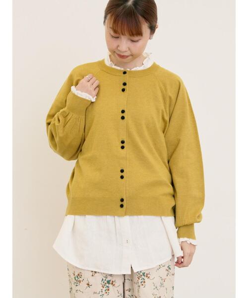 Samansa Mos2（サマンサ モスモス）の「【マシンウォッシャブル/アンチピリング】クルーネックカーディガン（カーディガン/ボレロ・レディース・レッド/キナリ/イエロー/チャコールグレー・F）」の3枚目の写真