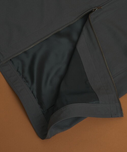 PUBLIC TOKYO（パブリックトウキョウ）の「【再入荷なし】タスランギャバジンジップブルゾン　/防風性（ブルゾン・メンズ・ベージュ/ダークグレー・1/2）」の16枚目の写真