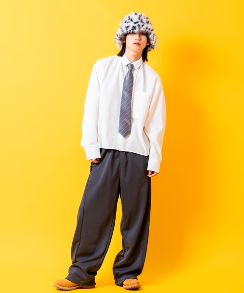 a.p.o.v.(エーピーオービー)の「a.p.o.v. オーバーサイズクロップド丈シアサッカーシャツ(シャツ/ブラウス・メンズ・ホワイト・ONESIZE)」の3枚目の写真