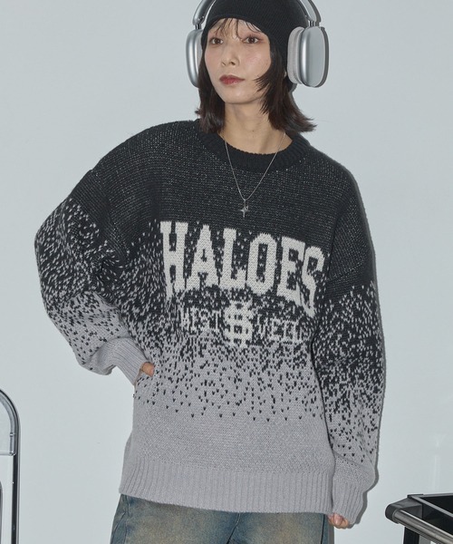 セール】ピクセルフェードグラデーションレタリングジャガードニット
