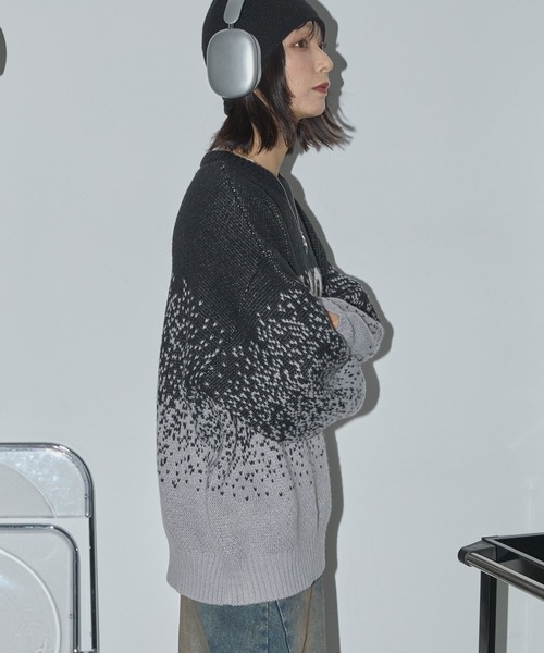 Anchor Smith（アンカー スミス）の「ピクセルフェードグラデーションレタリングジャガードニット（ニット/セーター・レディース・ブラック/ブラウン/グレー・L/M）」の7枚目の写真