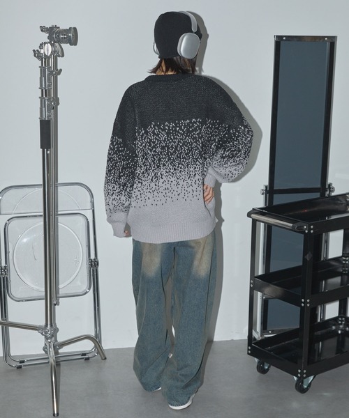 Anchor Smith（アンカー スミス）の「ピクセルフェードグラデーションレタリングジャガードニット（ニット/セーター・レディース・ブラック/ブラウン/グレー・L/M）」の12枚目の写真