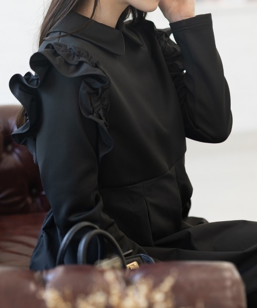 Neige(ネージュ)の「丸襟肩フリルタフタ切替ワンピース(ワンピース・レディース・ブラック/ネイビー・ONE SIZE)」の9枚目の写真