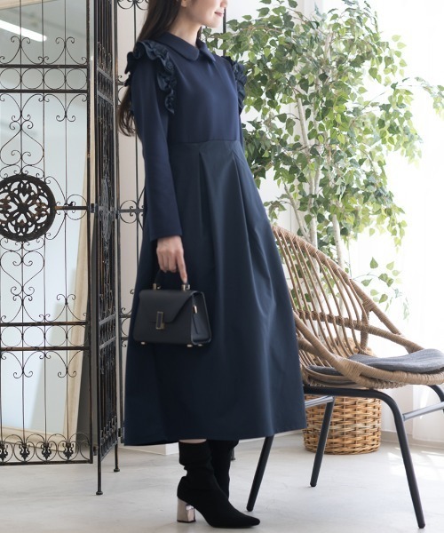 Neige(ネージュ)の「丸襟肩フリルタフタ切替ワンピース(ワンピース・レディース・ブラック/ネイビー・ONE SIZE)」の12枚目の写真