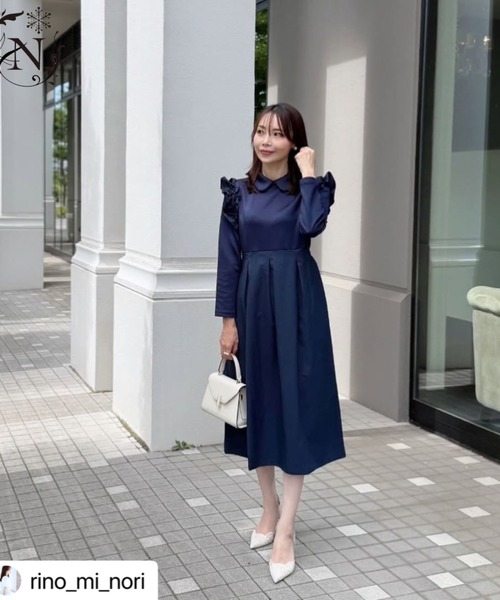 Neige(ネージュ)の「丸襟肩フリルタフタ切替ワンピース(ワンピース・レディース・ブラック/ネイビー・ONE SIZE)」の15枚目の写真