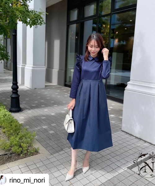 Neige(ネージュ)の「丸襟肩フリルタフタ切替ワンピース(ワンピース・レディース・ブラック/ネイビー・ONE SIZE)」の16枚目の写真