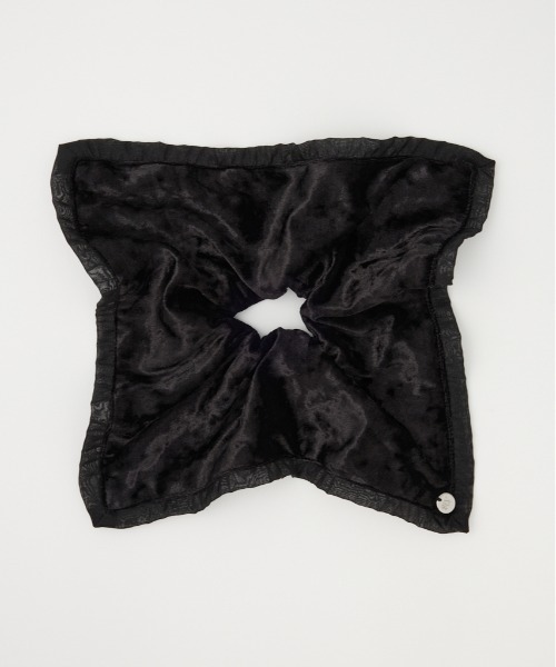 SLY（スライ）の「VELOUR SCRUNCHIE ベロア スクランチー 秋服 冬服（シュシュ・レディース・ブラック/アイボリー・FREE）」の7枚目の写真
