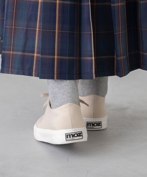 moz（モズ）の「moz モズ 晴雨兼用 ローカット スニーカー（スニーカー・レディース・グレー/カーキ/サックスブルー/アイボリー/キャメル/ラベンダー/ブラック・23.5cm/24.0cm/24.5cm/23.0cm/22.5cm）」の12枚目の写真