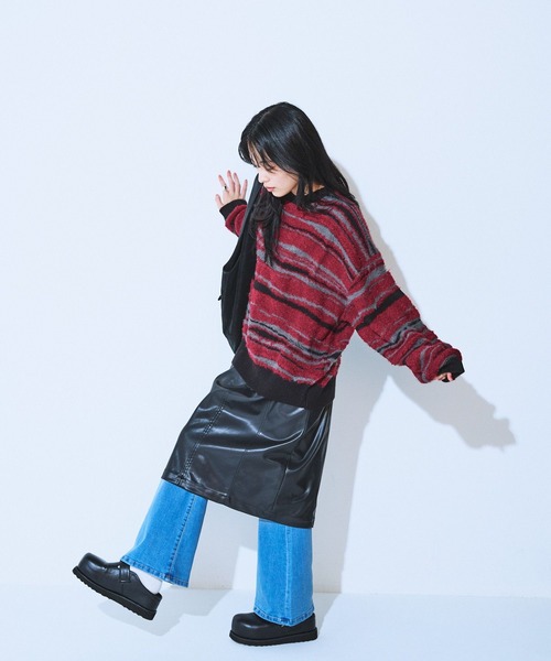 JEANASIS(ジーナシス)の「レザーペンシルミディスカート/608949(スカート・レディース・ブラック/ブラウン・FREE)」の5枚目の写真