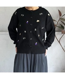 モチーフ刺繍 クルーネックニットカーディガン