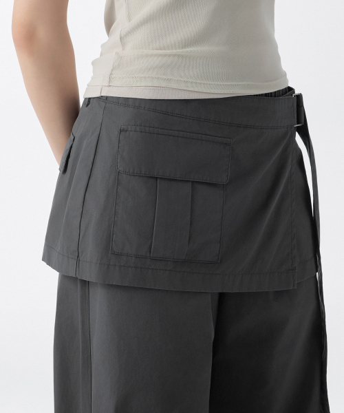 MUSINSA STANDARD WOMAN（ムシンサスタンダードウーマン）の「ウィメンズラップスカートパラシュートパンツ[ダークグレー]（その他パンツ・レディース・その他・30/24/26/28）」の6枚目の写真