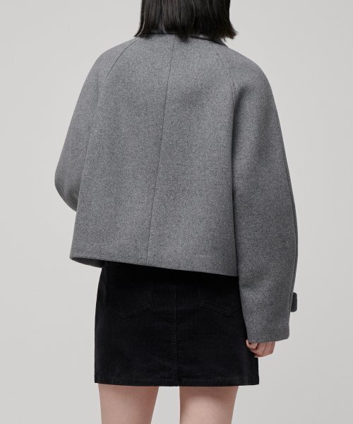 MUSINSA STANDARD WOMAN（ムシンサスタンダードウーマン）の「ウィメンズカシミヤブレンドショートマックコート[ミディアムグレー]（チェスターコート・レディース・その他・SMALL/MEDIUM/LARGE/X-SMALL）」の4枚目の写真