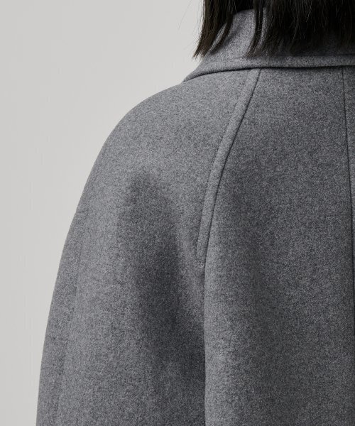 MUSINSA STANDARD WOMAN（ムシンサスタンダードウーマン）の「ウィメンズカシミヤブレンドショートマックコート[ミディアムグレー]（チェスターコート・レディース・その他・SMALL/MEDIUM/LARGE/X-SMALL）」の9枚目の写真