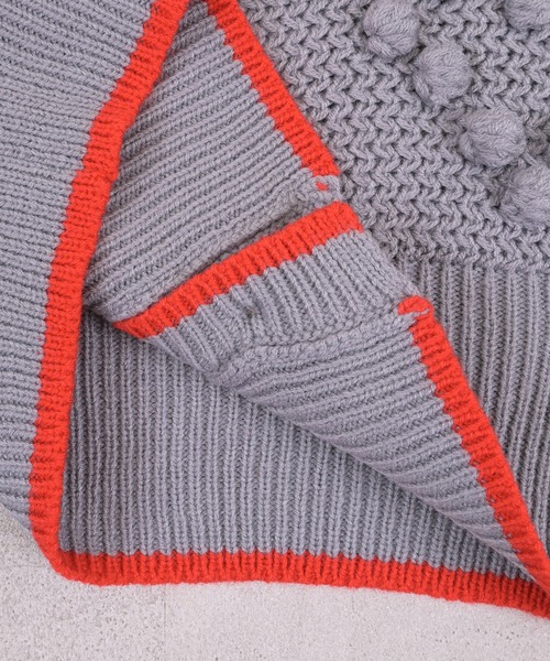 MARKEY'S(マーキーズ)の「ポンポンフラワーニットカーディガン/おとな(カーディガン/ボレロ・レディース・ピンク/チャコール/グレー・160cm)」の16枚目の写真