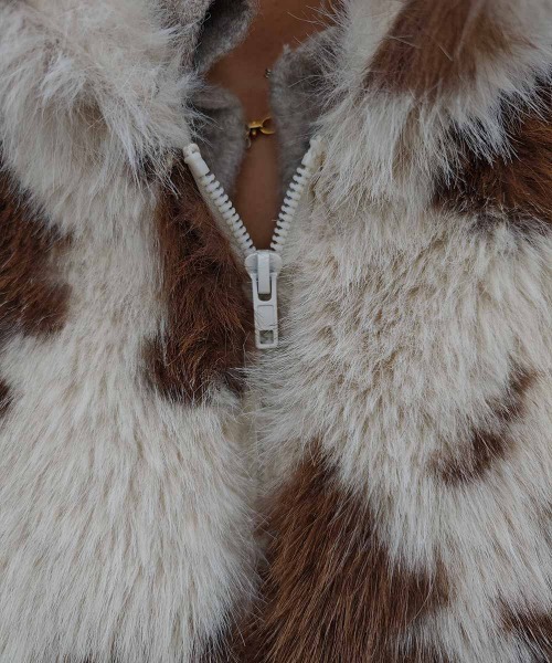 esutoreja(エストレジャ)の「カウパターンファージャケット(その他アウター・レディース・ブラウン/ブラック・FREE)」の10枚目の写真