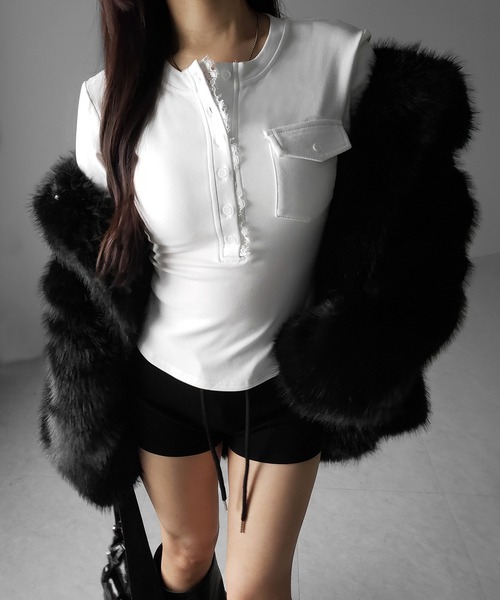 me+em select(ミームセレクト)の「【 裏起毛 】レースドッキングヘンリーネックトップス / lace docking henley neck tops(Tシャツ/カットソー・レディース・ブラック/ホワイト・FREE)」の10枚目の写真