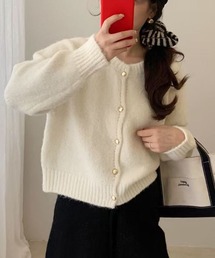 DAY CLOSET（デイ クローゼット）の「【厚手/クロップド丈/冬に嬉しいふんわり質感、愛されカラー】長袖ゴールドボタン差し色リブニットカーディガン レディース（カーディガン/ボレロ）」