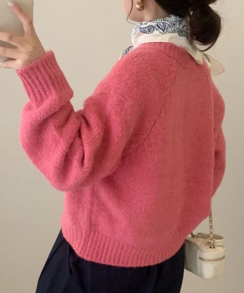 DAY CLOSET(デイ クローゼット)の「【厚手/クロップド丈/冬に嬉しいふんわり質感、愛されカラー】長袖ゴールドボタン差し色リブニットカーディガン レディース(カーディガン/ボレロ・レディース・イエロー/ブルー/ホワイト/ピンク・FREE)」の7枚目の写真