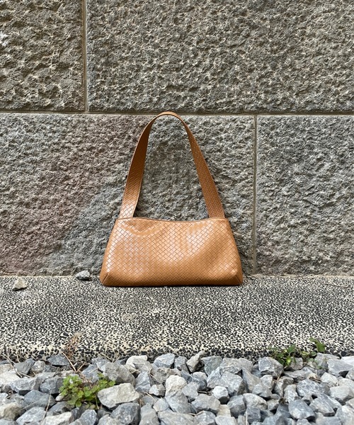EFOLE(エフォル)の「【ZOZO限定】Flat one shoulder /フラットワンショルダー(ショルダーバッグ・レディース・キャメル/ブラック・FREE)」の11枚目の写真