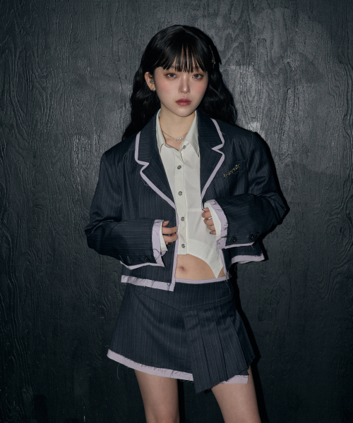 CHERRYQUIRI(チェリーキュリー)の「stripe crop jk - charcoal(テーラードジャケット・レディース・その他・FREE)」の1枚目の写真