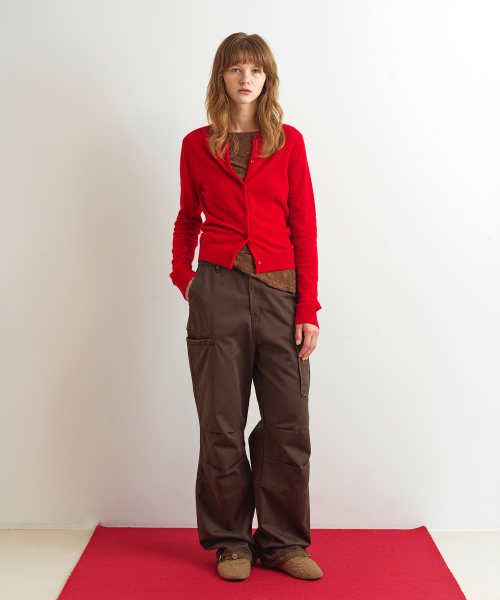 AOPT(アオプト)の「CARGO DENIM PANTS - KHAKI BROWN(デニムパンツ・レディース・その他・SMALL/MEDIUM)」の2枚目の写真