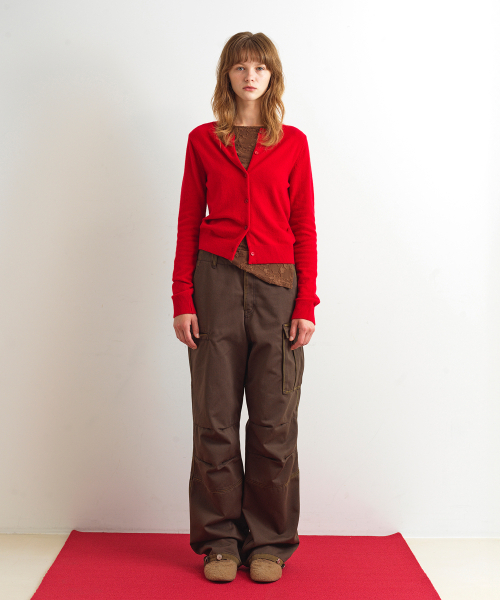 AOPT(アオプト)の「CARGO DENIM PANTS - KHAKI BROWN(デニムパンツ・レディース・その他・SMALL/MEDIUM)」の3枚目の写真