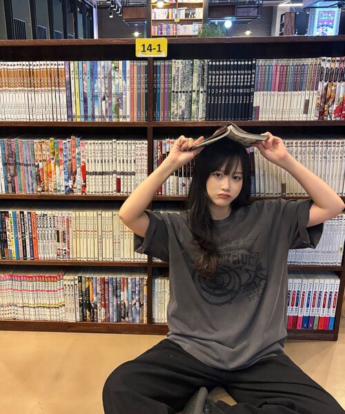 MOZMOZ(モズモズ)の「プラネットオーバーサイズピグメント半袖Tシャツチャコール(Tシャツ/カットソー・レディース・その他・XXL/M/XL)」の9枚目の写真