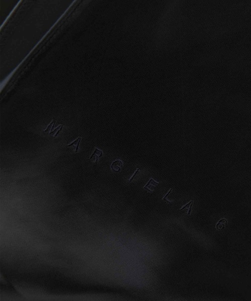 MM6 Maison Margiela（ｴﾑｴﾑｼｯｸｽ ﾒｿﾞﾝ ﾏﾙｼﾞｪﾗ）の「MM6 Maison Margiela(エムエムシックス メゾン マルジェラ)Kids & Junior オフショルダーシャツ（シャツ/ブラウス・キッズ・ブラック・12Y/14Y）」の5枚目の写真