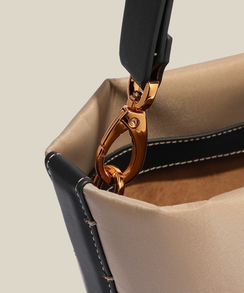 E'POR（エポール）の「【E'POR】BOAT BAG Large/A4対応・撥水・軽量・26SS新色（トートバッグ・レディース・ベージュ/ブラック・FREE）」の9枚目の写真