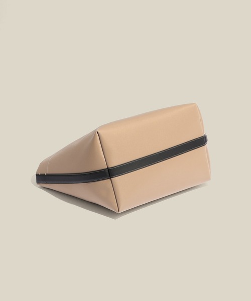 E'POR（エポール）の「【E'POR】BOAT BAG Large/A4対応・撥水・軽量・26SS新色（トートバッグ・レディース・ベージュ/ブラック・FREE）」の13枚目の写真