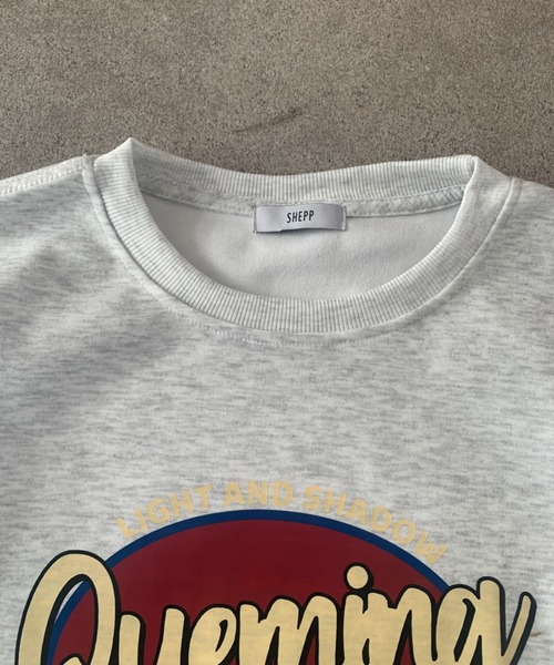 SHEPP（シープ）の「レトロデザインプリントロゴスウェット ロンT（Tシャツ/カットソー・レディース・アイボリー/ブラック/グレー/ホワイト/ネイビー・L/M）」の13枚目の写真