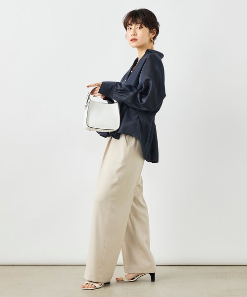 NOLLEY’S（ノーリーズ）の「ウォッシャブルパール釦スキッパータックブラウス（シャツ/ブラウス・レディース・カーキ/サックスブルー/オフホワイト/ネイビー・38）」の14枚目の写真