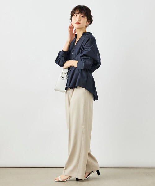 NOLLEY’S（ノーリーズ）の「ウォッシャブルパール釦スキッパータックブラウス（シャツ/ブラウス・レディース・カーキ/サックスブルー/オフホワイト/ネイビー・38）」の15枚目の写真