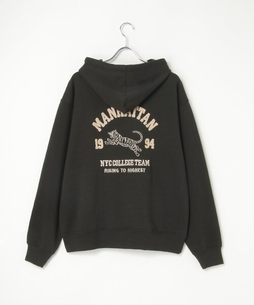 NO NEED(ノーニード)の「カレッジロゴトラジップパーカー(パーカー・メンズ・カーキ/ブラック/ナチュラル・LL/M/L)」の4枚目の写真