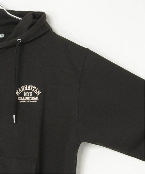 NO NEED(ノーニード)の「カレッジロゴトラジップパーカー(パーカー・メンズ・カーキ/ブラック/ナチュラル・LL/M/L)」の6枚目の写真