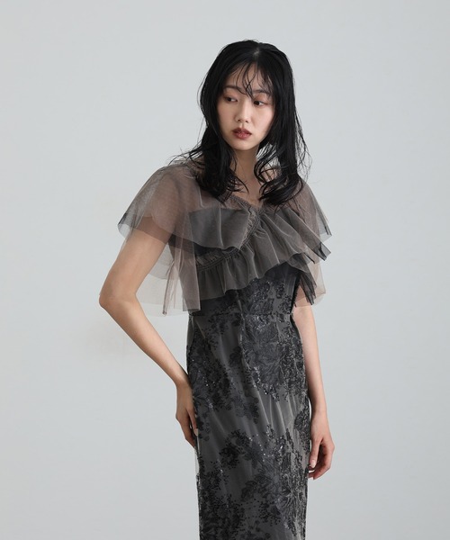 atlo(アトロ)の「ロング&袖あり フォーマル レイヤード チュール Iライン フラワー 刺繍レース セレモニー 結婚式 二次会 パーティー ドレス オケージョンドレス お呼ばれ 同窓会 成人式 (ドレス・レディース・ブラック/グレー/ベージュ・M)」の5枚目の写真