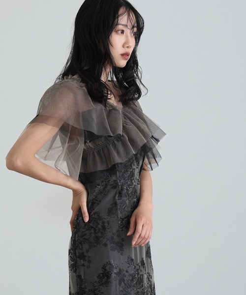 atlo(アトロ)の「ロング&袖あり フォーマル レイヤード チュール Iライン フラワー 刺繍レース セレモニー 結婚式 二次会 パーティー ドレス オケージョンドレス お呼ばれ 同窓会 成人式 (ドレス・レディース・ブラック/グレー/ベージュ・M)」の6枚目の写真
