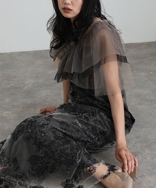 atlo(アトロ)の「ロング&袖あり フォーマル レイヤード チュール Iライン フラワー 刺繍レース セレモニー 結婚式 二次会 パーティー ドレス オケージョンドレス お呼ばれ 同窓会 成人式 (ドレス・レディース・ブラック/グレー/ベージュ・M)」の10枚目の写真