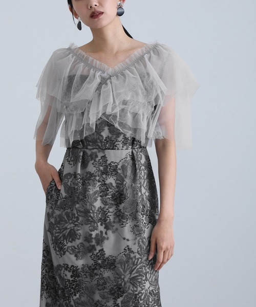 atlo(アトロ)の「ロング&袖あり フォーマル レイヤード チュール Iライン フラワー 刺繍レース セレモニー 結婚式 二次会 パーティー ドレス オケージョンドレス お呼ばれ 同窓会 成人式 (ドレス・レディース・ブラック/グレー/ベージュ・M)」の18枚目の写真