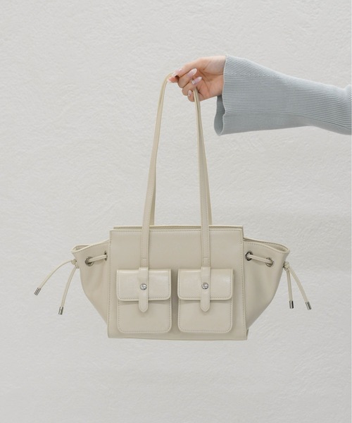 MISCH MASCH(ミッシュマッシュ)の「ダブルポケットトートバッグ(トートバッグ・レディース・ブラック/ベージュ・フリ-)」の14枚目の写真