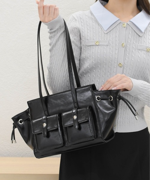 MISCH MASCH(ミッシュマッシュ)の「ダブルポケットトートバッグ(トートバッグ・レディース・ブラック/ベージュ・フリ-)」の7枚目の写真