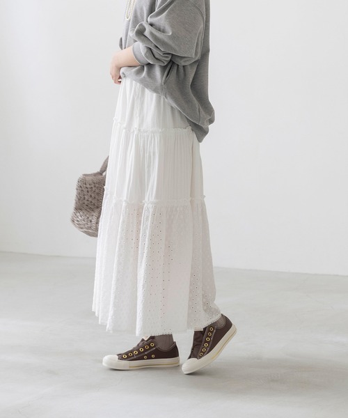 CONVERSE(コンバース)の「CONVERSE ALL STAR GOLDSTRIPE SLIP OX コンバース オールスター ゴールドストライプ スリップ(スニーカー・レディース・アイボリー/ダークブラウン/ブラック・22.5cm/22.0cm/24.5cm/24.0cm/23.5cm/23.0cm/26.0cm/25.5cm/25.0cm)」の4枚目の写真