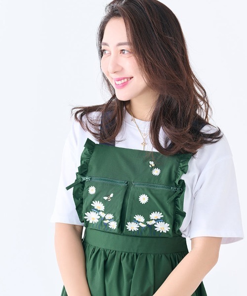 Chesty(チェスティー)の「ガーデン刺繍ジャンパースカート(ジャンパースカート・レディース・グリーン/ブラック・1/0)」の15枚目の写真