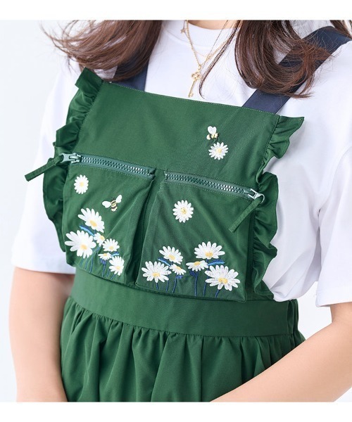 Chesty(チェスティー)の「ガーデン刺繍ジャンパースカート(ジャンパースカート・レディース・グリーン/ブラック・1/0)」の16枚目の写真